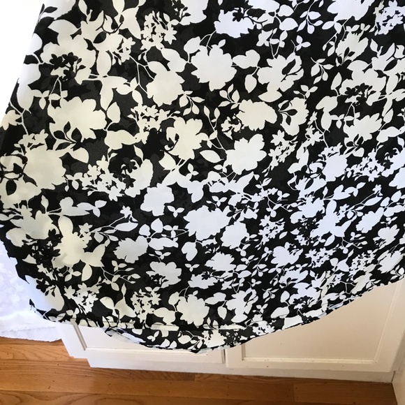 AVA & VIV Floral Tunic Blouse Split V Neck Roll Tab Sleeve Women’s Plus Size 2X - Picture 6 of 16